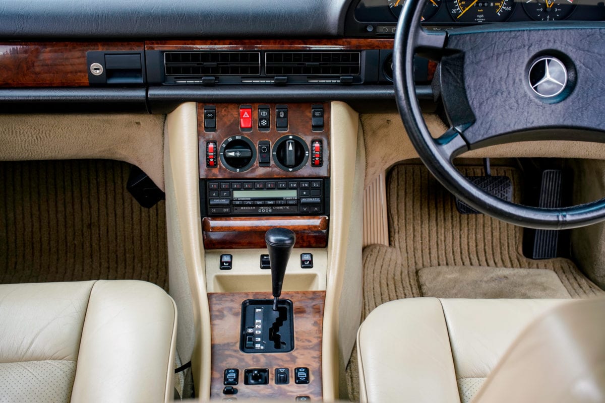 19 Mercedes Benz 560sec C126 2116 Sold Smoke Silver With Mushroom Leather The Slshop