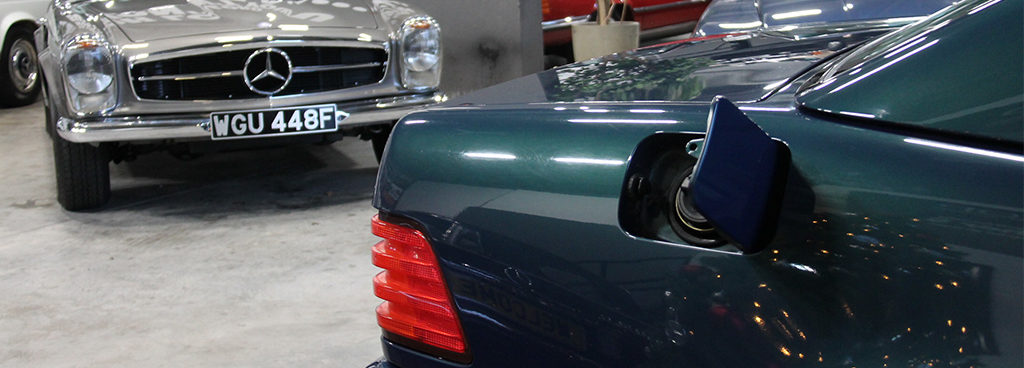 R129 SL fuel cap