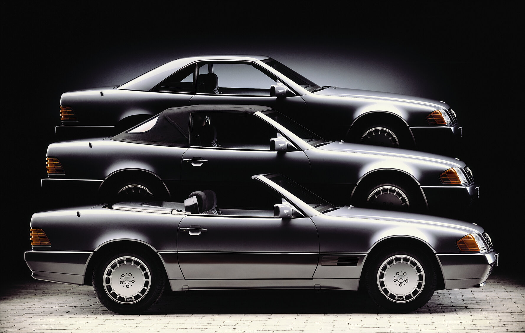 Launch image of the Mercedes-Benz SL (R 129 series, 1989-2001) of 1989.