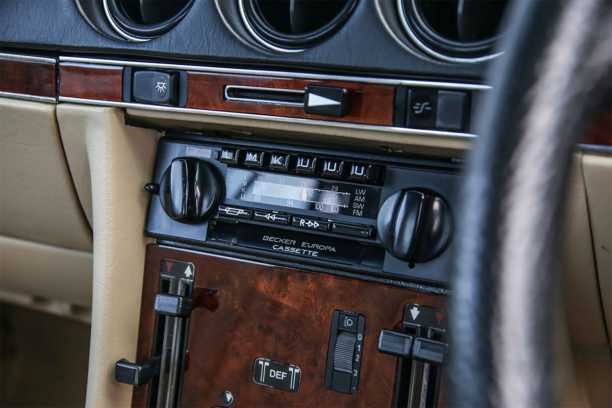 Mercedes Classic Car Centre Dash Console