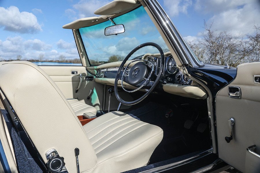 Driver's side position of a 280SL Pagoda