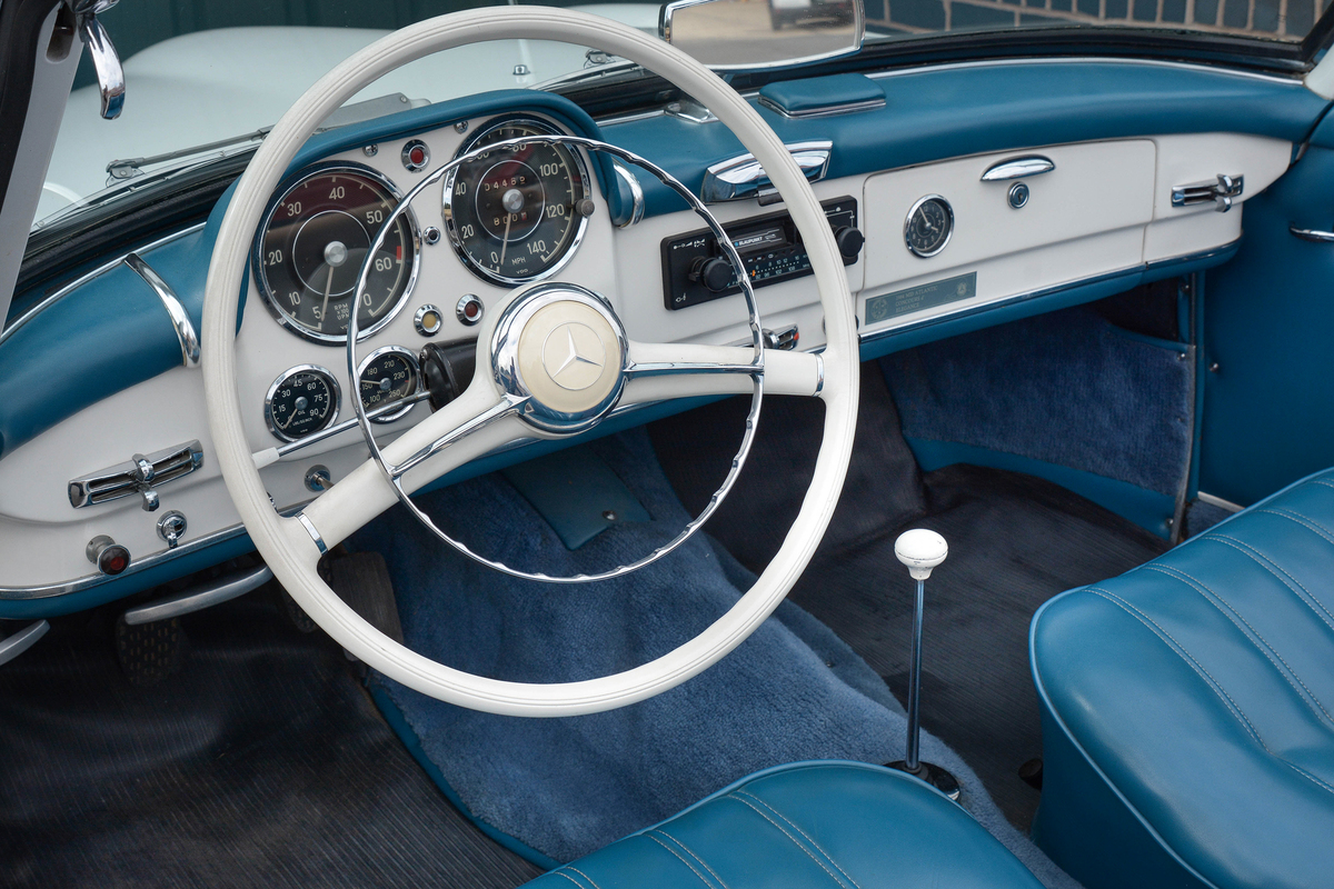 Mercedes 190 SL restoration project interior