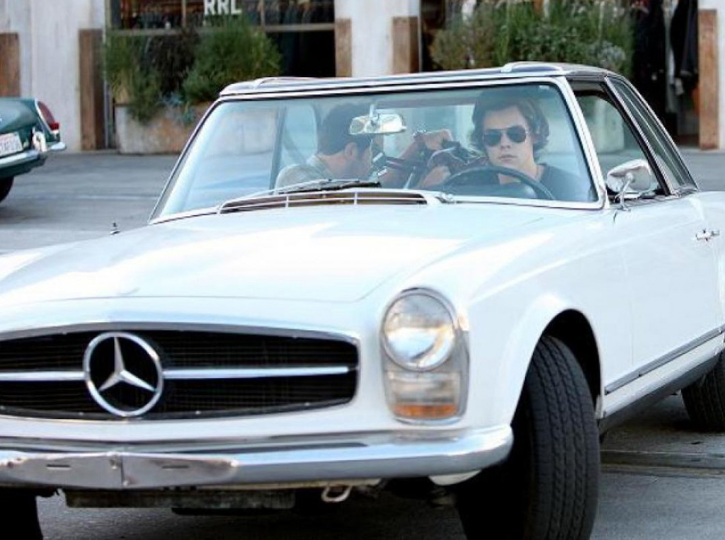 Harry Styles and his Mercedes SL Pagoda