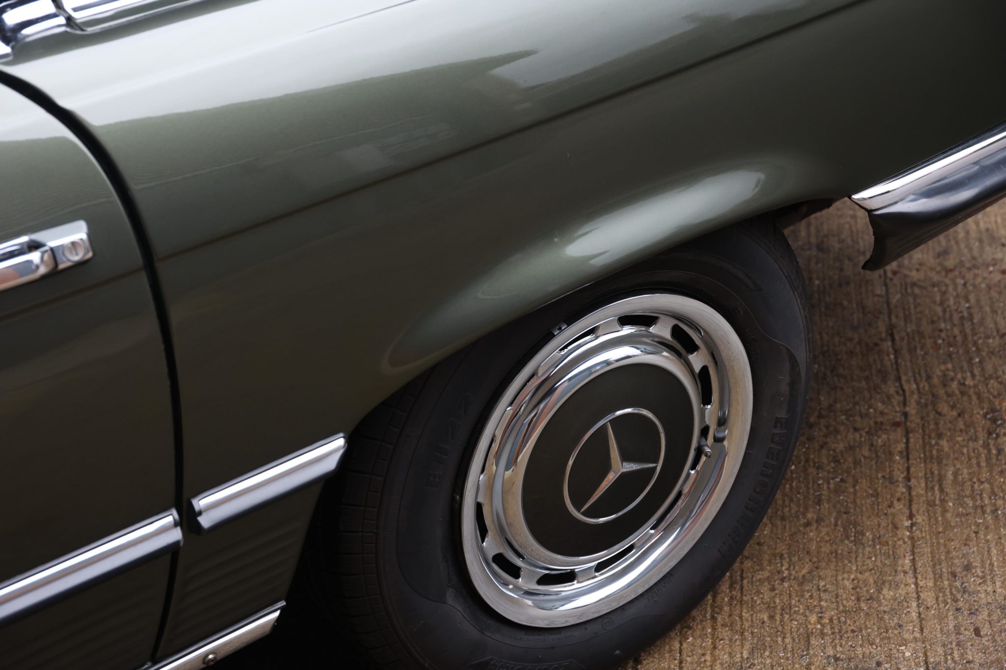 1972 Mercedes Benz (R107) 350SL British Racing Green with Brown Leather ...