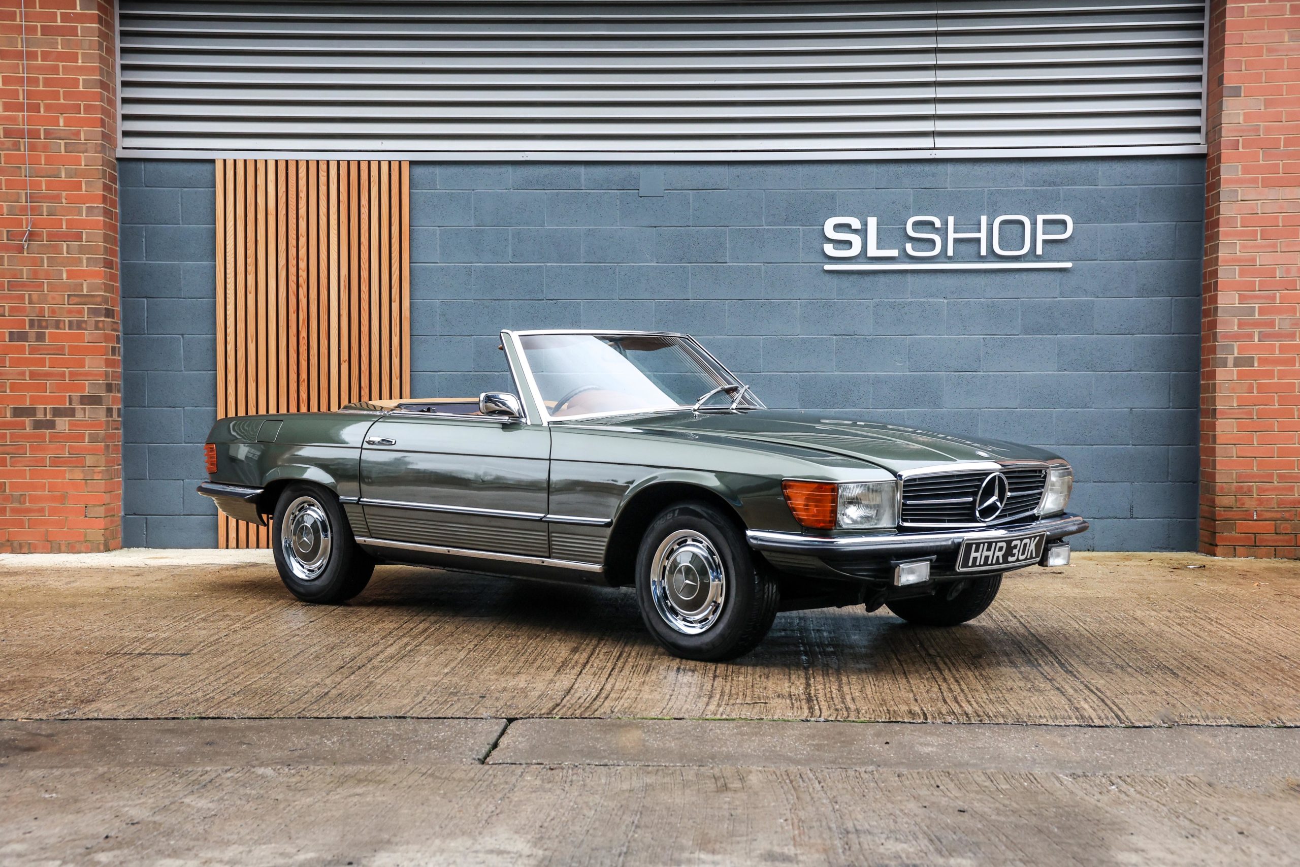 1972 Mercedes Benz (R107) 350SL British Racing Green with Brown