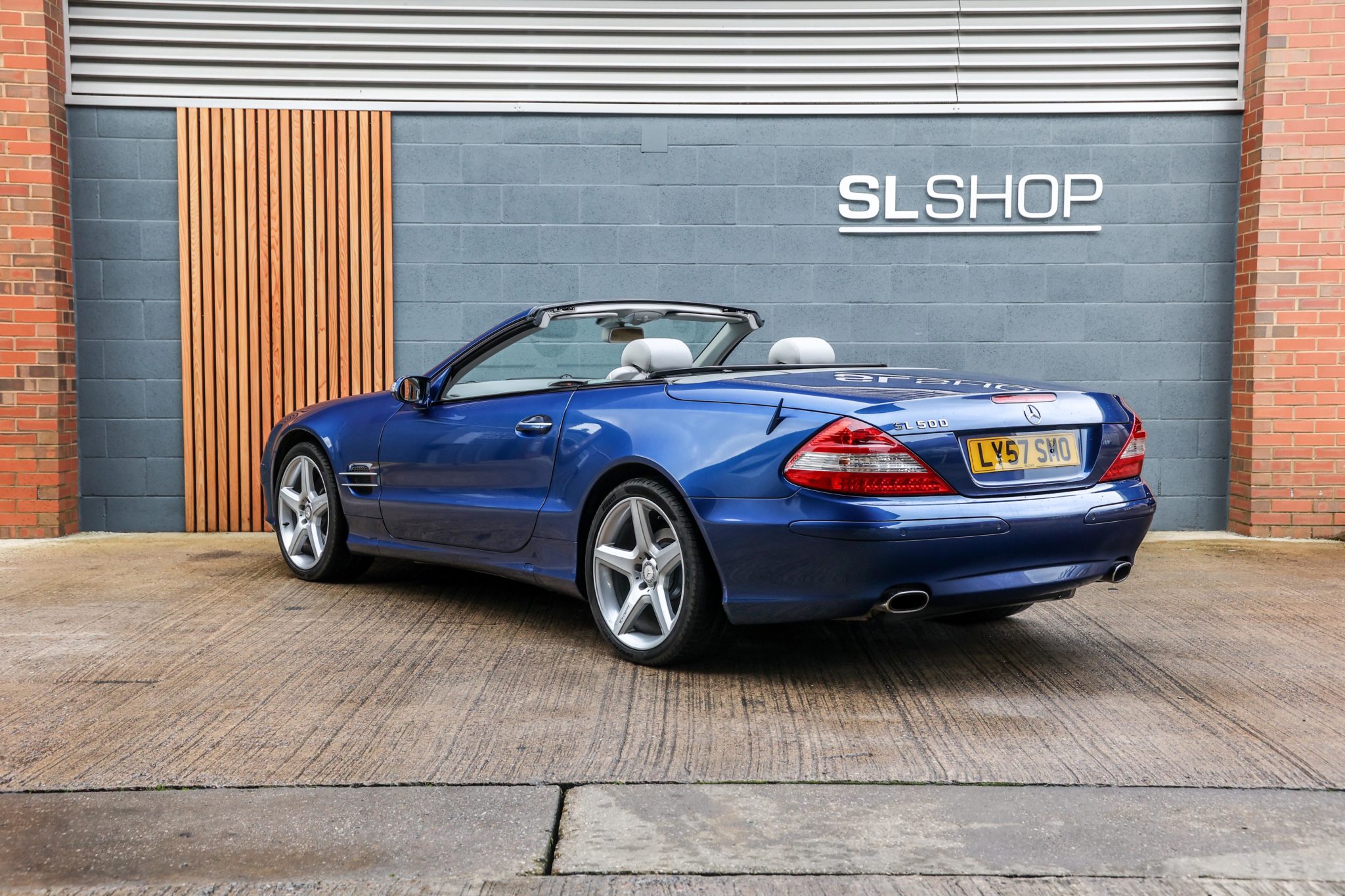 2007 Mercedes Benz R230 SL500 Bright Blue Metallic (345) with Grey ...