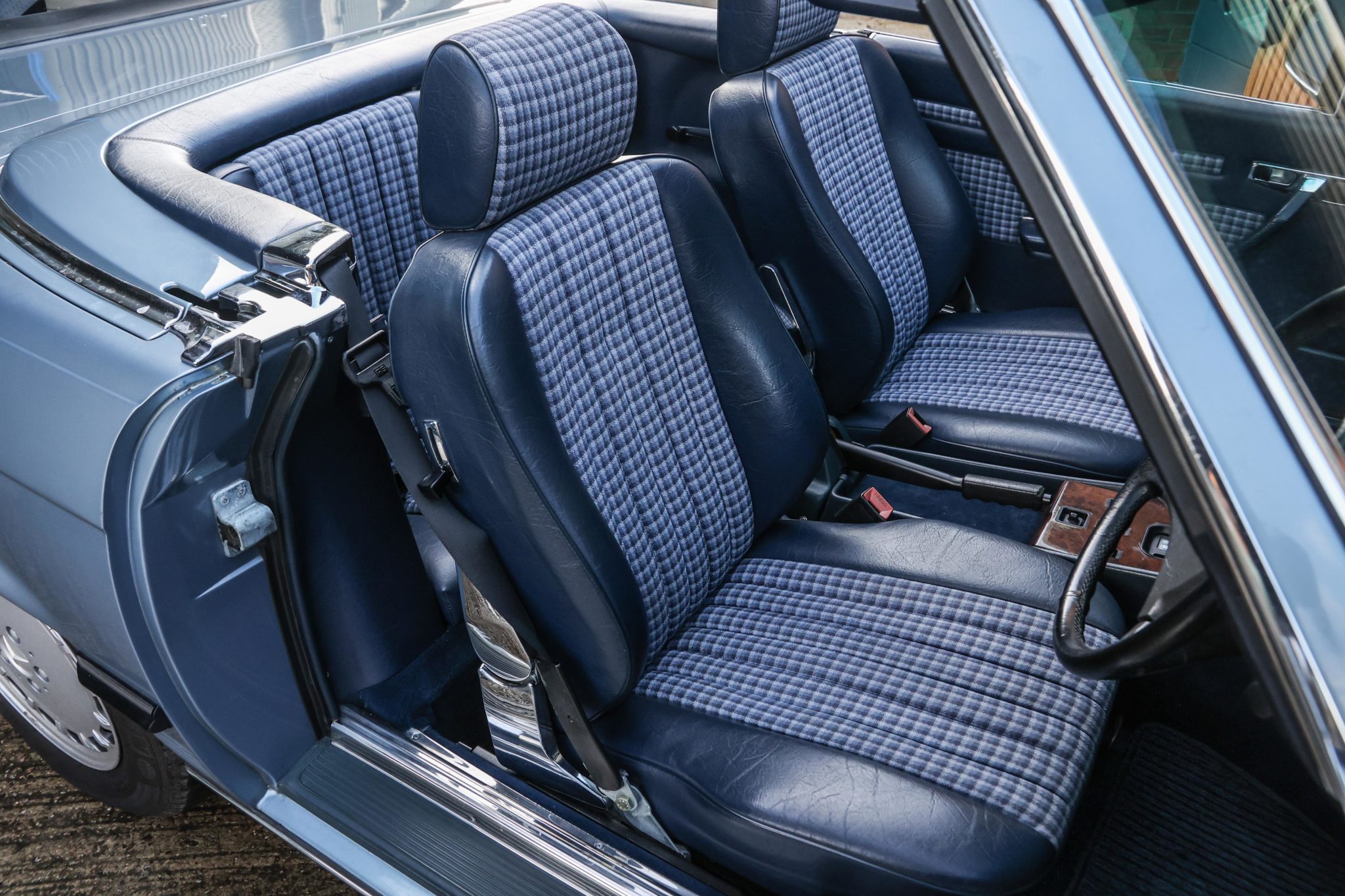 1988 Mercedes Benz R107 500SL Diamond Blue (355) with Blue Check (072 ...