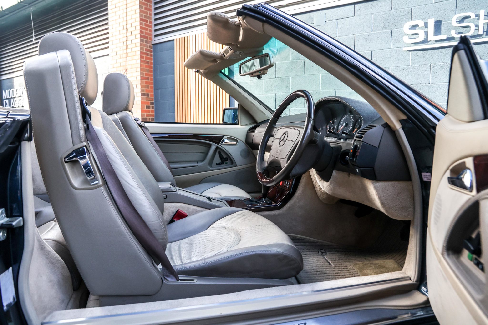 1996 Mercedes Benz R129 SL500 Green Black Metallic (189) with