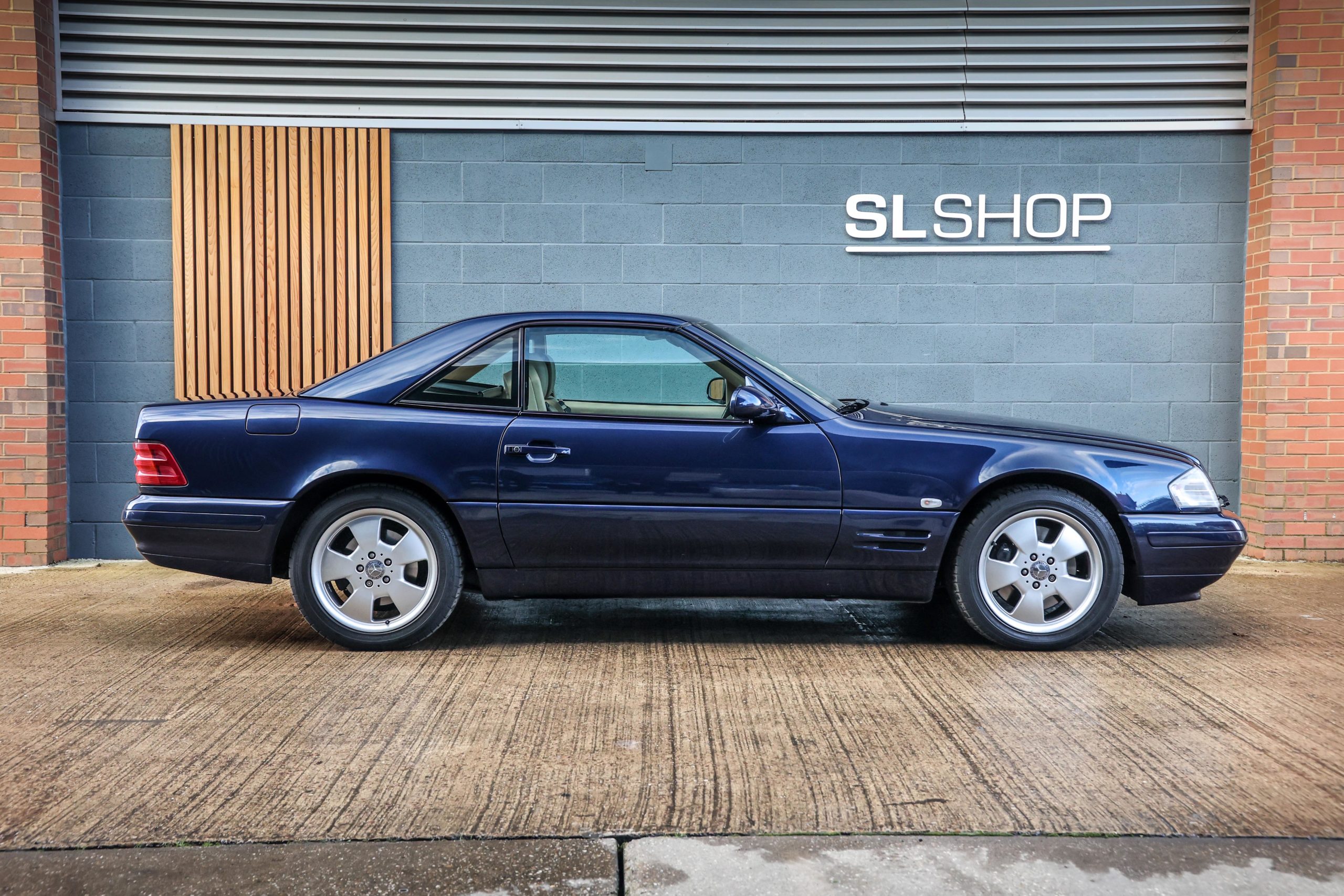 メルマッサ 2000 Mercedes Benz SL320 (R129) Azurite Blue Metallic (366) with