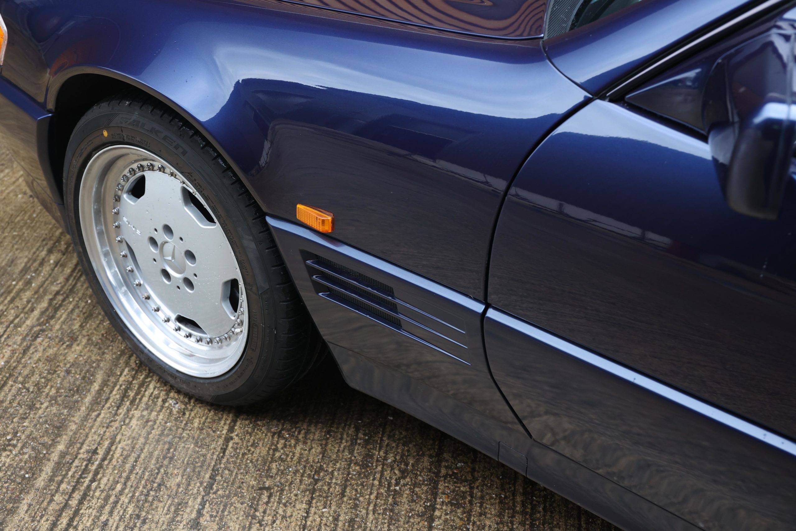 1995 Mercedes Benz R129 SL60 AMG Azurite Blue (366) with