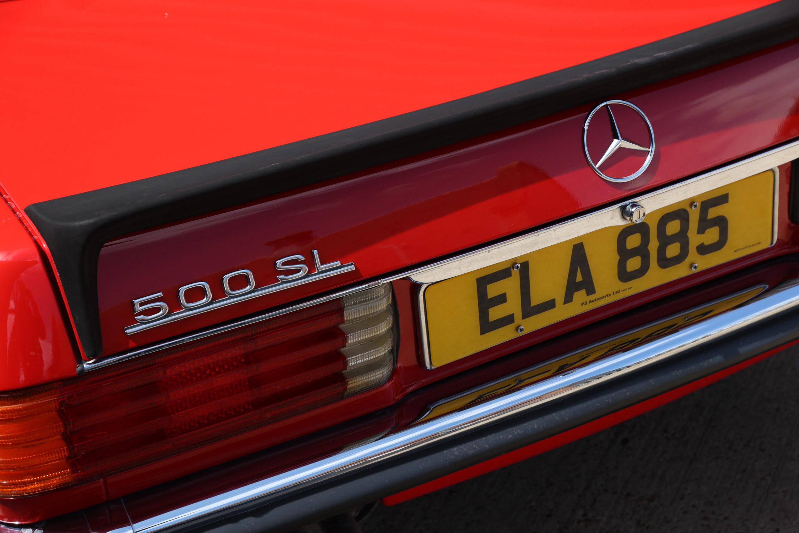 1989 Mercedes Benz R107 500SL Signal Red (568) with Cream Beige