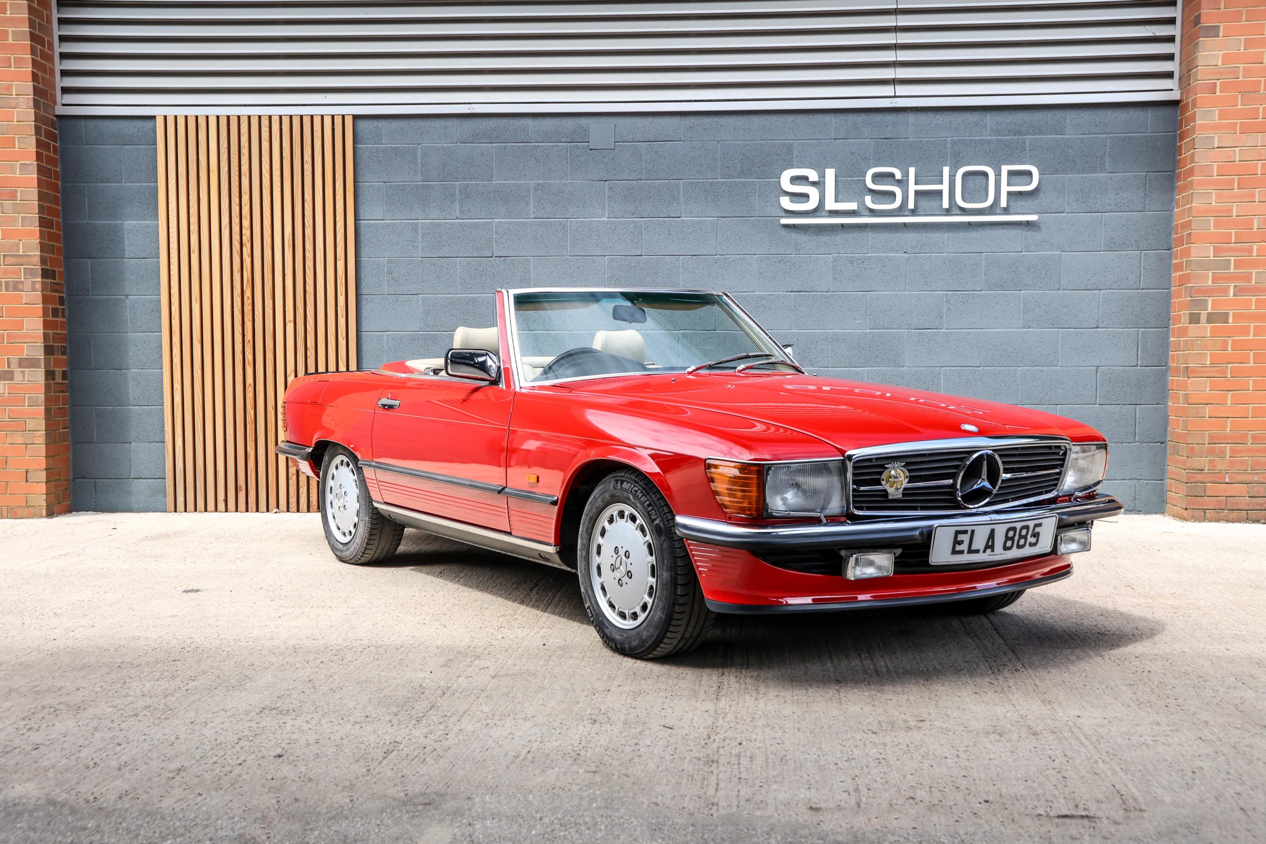 メルセデス・ベンツ　W107 SL 126 464 0017 メルセデスベンツ|SLクラス|500SL(R107)オープンの中古車