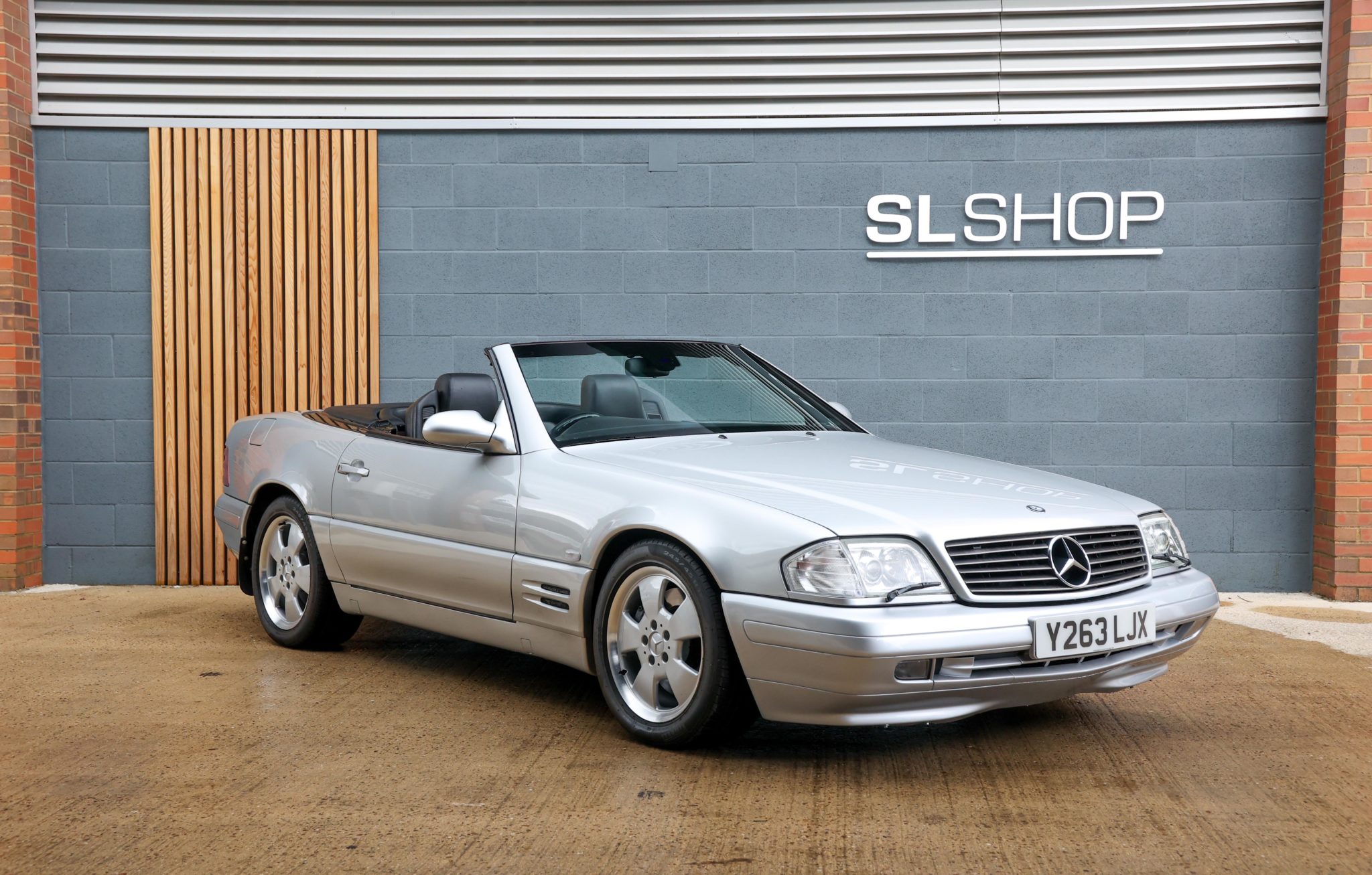 2001 Mercedes Benz R129 SL320 Brilliant Silver (744) with