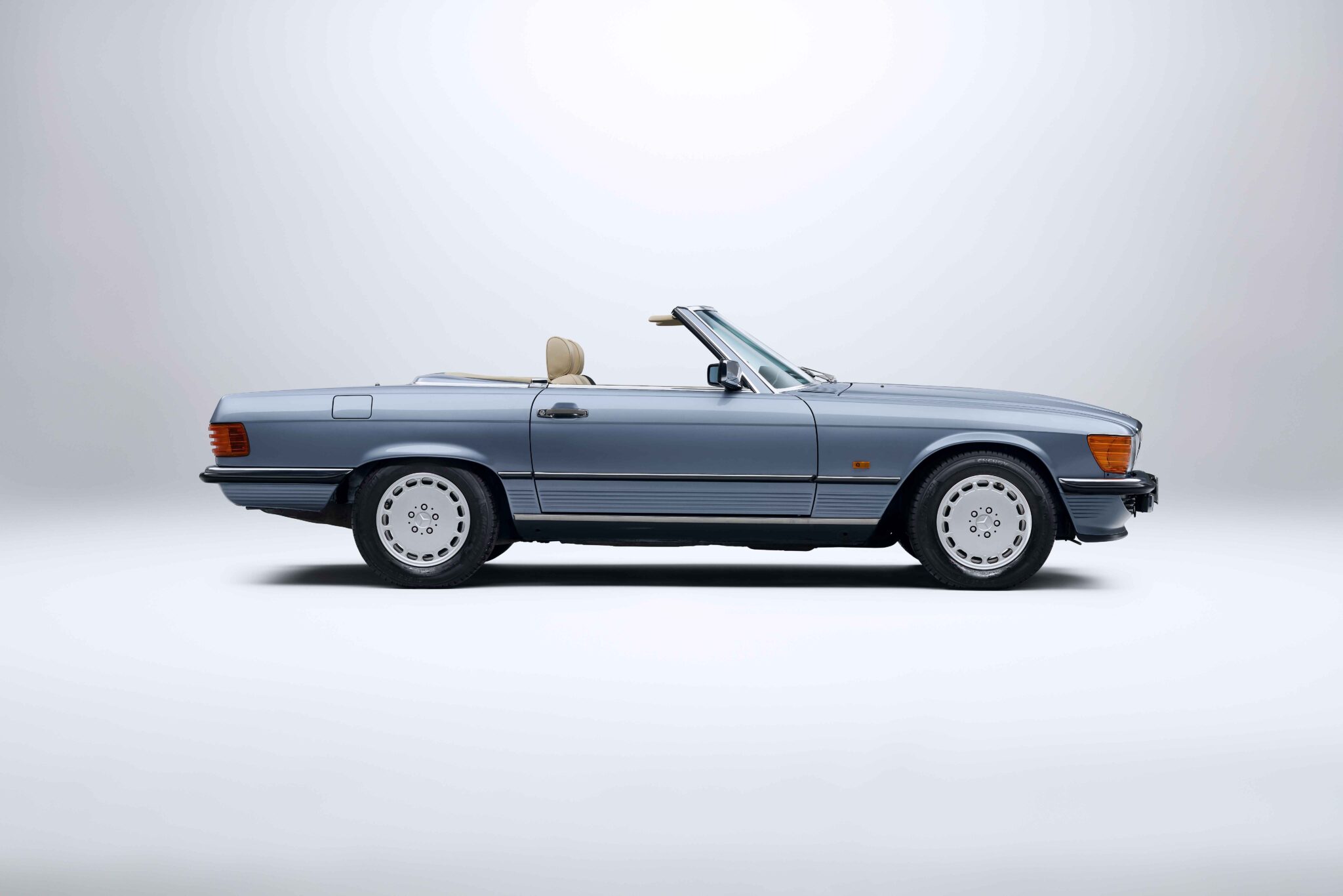 1989 Mercedes Benz R107 300SL Diamond Blue (355) with Beige Leather ...