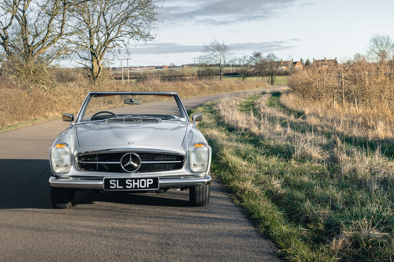1969 Mercedes Benz W113 280SL