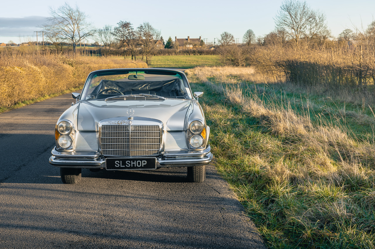 1970 Mercedes-Benz W111 280SE 3....