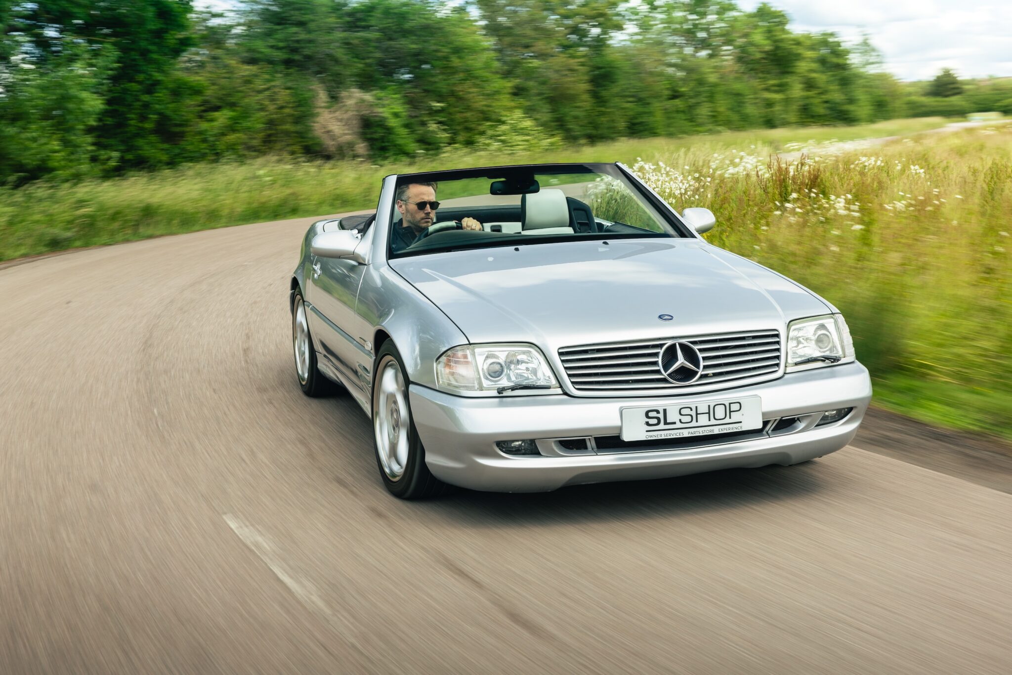 2001 Mercedes-Benz R129 Silve...