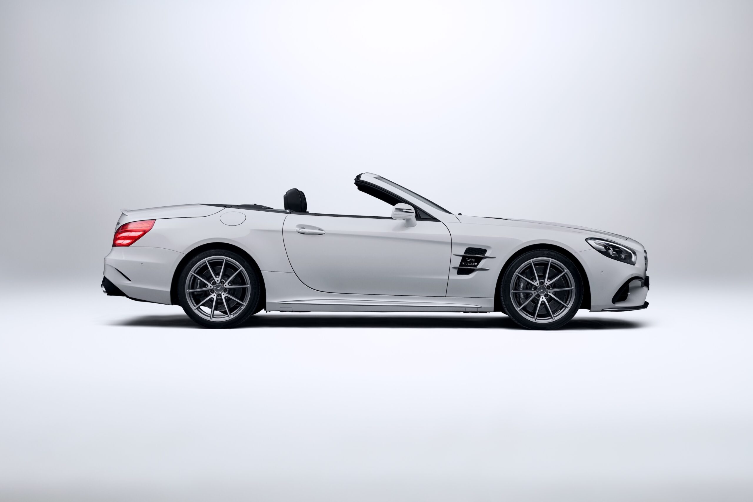 2017 MERCEDES-BENZ R231 SL63 AMG DIAMOND WHITE KY17ZPB - The SLSHOP